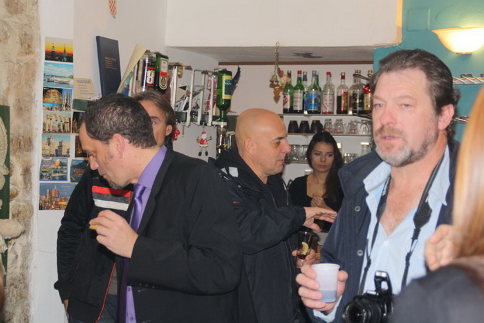 Otvorenje izlozbe Dragana Jelavica u konobi Na po ure 27. studenog 2010.