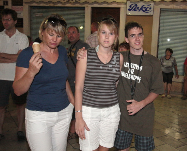 Narodni trg: koncert Aldemaromania trio & Ricardo Luque foto: Angelo Virag Narodni trg: koncert Aldemaromania trio & Ricardo Luque foto: Angelo Virag