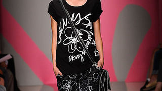 DKNY – Proljeće 2010. (foto: www.coutorture.com)