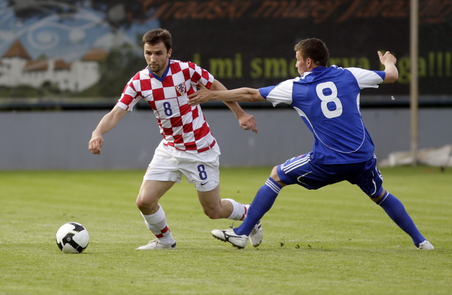 Varazdin, 190510.
Na gradskom stadionu u Varazdinu igra se kvalifikacijska utakmica za europsko prvenstvo U-21 izmedju reprezentacija Hrvatske i Slovacke.
Na slici: Milan Badelj.
Foto: Zeljko Hajdinjak / CROPIX