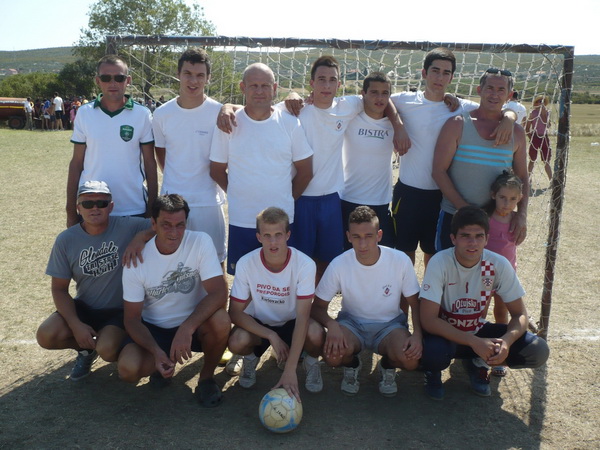 Jednodnevni malonogometni turnir u Bulicu, foto: M. Ledenko Jednodnevni malonogometni turnir u Bulicu, foto: M. Ledenko