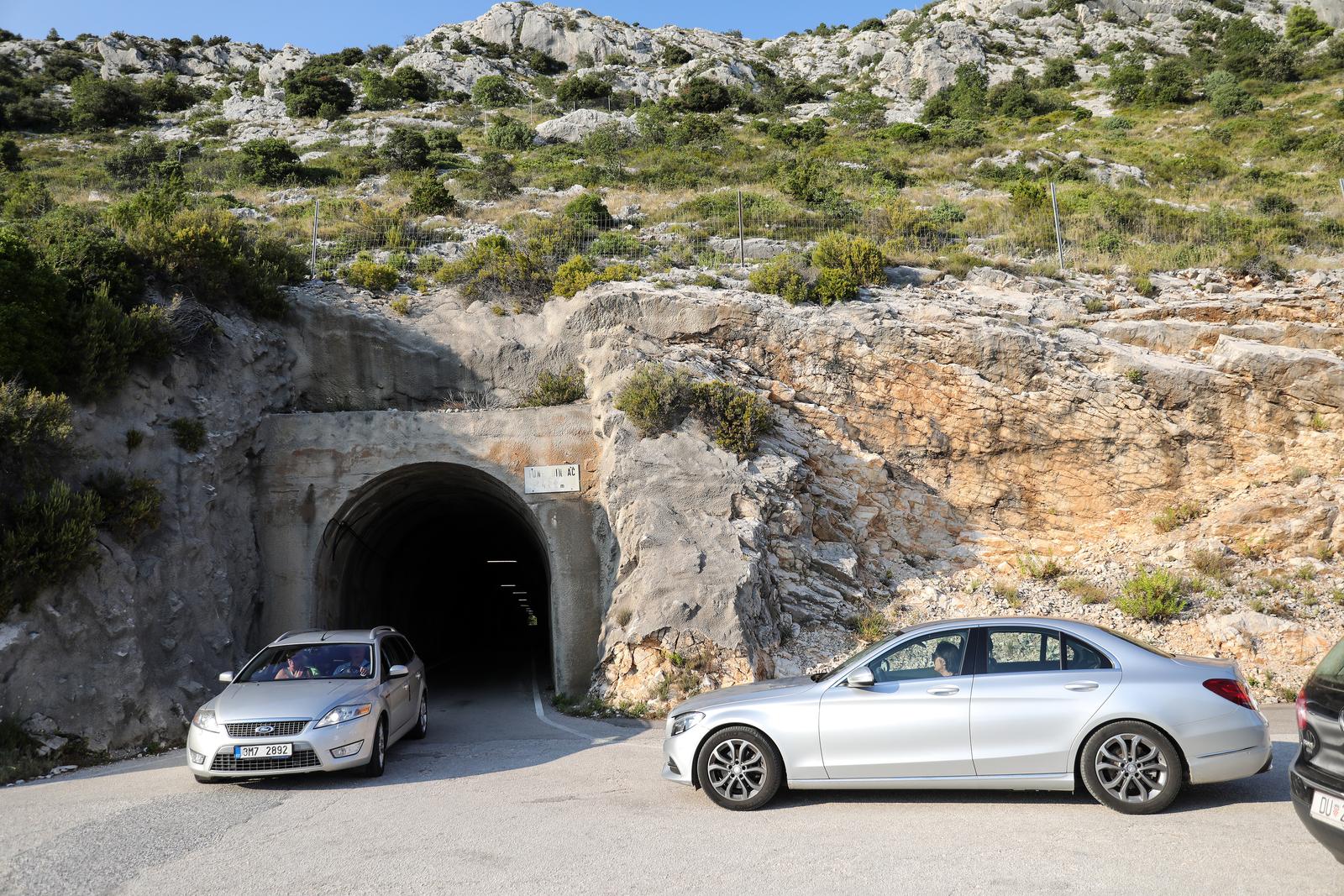 Tunel Dingač u pelješkom kraju