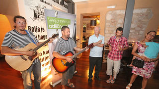 Degustacija vina mariborske vinarije Vinag u Restoran Baru Atrij Degustacija vina mariborske vinarije Vinag u Restoran Baru Atrij