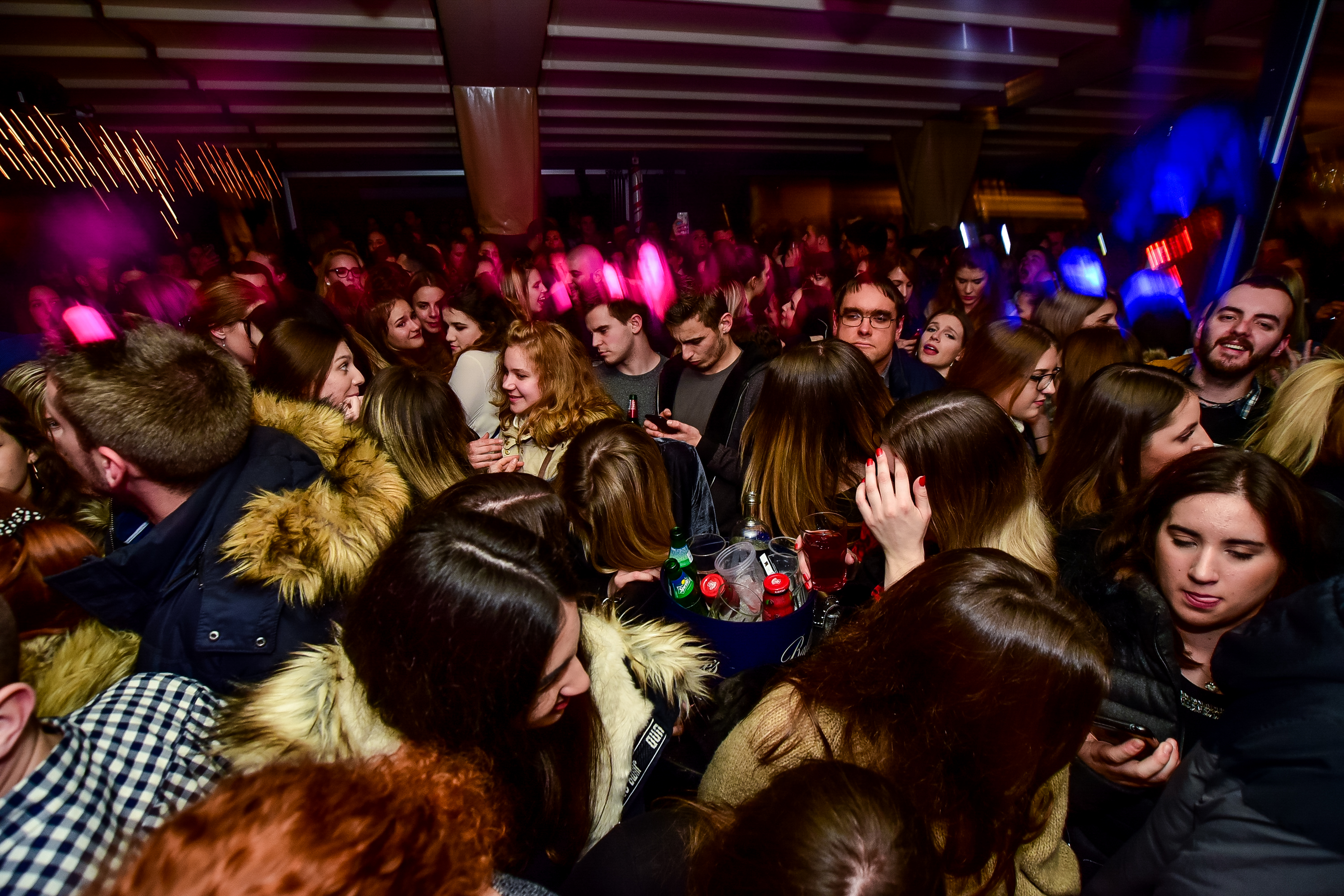 Vesna Pisarović @ Kult Caffe Bar