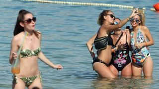 Zrće: Prvi dan Hideout festivala privukao nekoliko tisuća turista, Photo: Dalibor Urukalovic/PIXSELL Zrće: Prvi dan Hideout festivala privukao nekoliko tisuća turista, Photo: Dalibor Urukalovic/PIXSELL