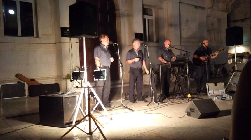 Večeras u Starigradu koncert klape Lanterna
