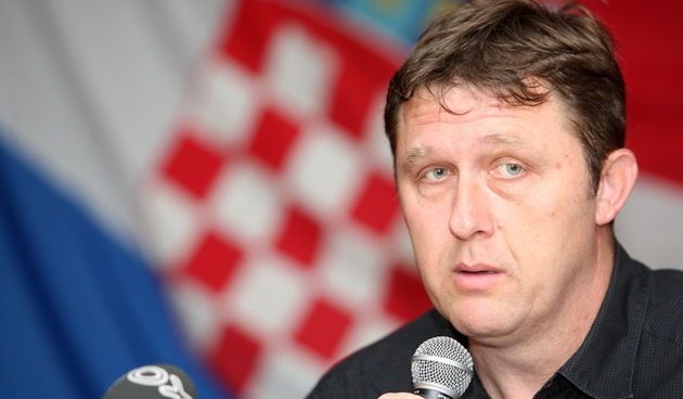 Zadar, 120412.
HVIDRA Zadar u Domu sindikata odrzala je skuptinu na kojoj izabire nove ljude za tijela Udruge koja broji 1.300 clanova, donosi i odluku o promjeni osobe za zastupanje HVIDRE koju je do sada zastupao Ivica Arbanas.
Nafotografiji: Ivica Arba