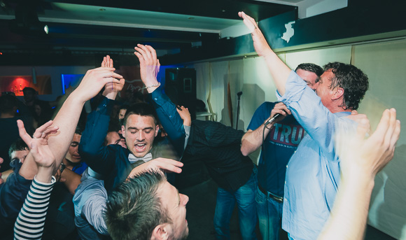 Zadarska večer s Ivicom Sikirićem Ićom u Hitch baru, 8.5.2015. (Foto: Ivan Toman) Zadarska večer s Ivicom Sikirićem Ićom u Hitch baru, 8.5.2015. (Foto: Ivan Toman)