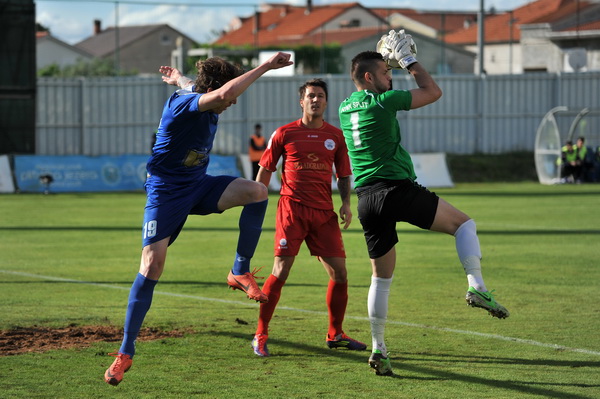 Zadar, 260513.
Stadion Stanovi.
Utakmica MAXtv 1. HNL izmedju Zadra i Splita.
Foto: Luka Gerlanc / CROPIX