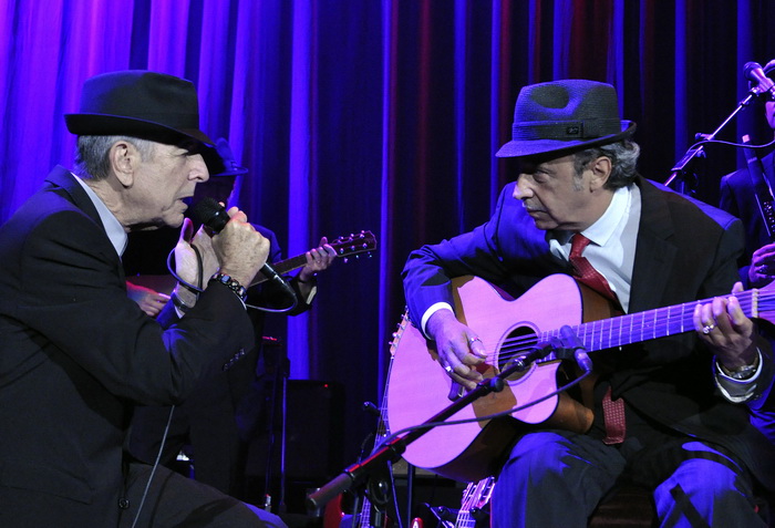 Zagreb, 250710.
Velicanstveni koncert legendarnog kanadskog kantautora Leonarda Cohena u prepunoj zagrebackoj Areni .
Foto : Jadran Babic / CROPIX