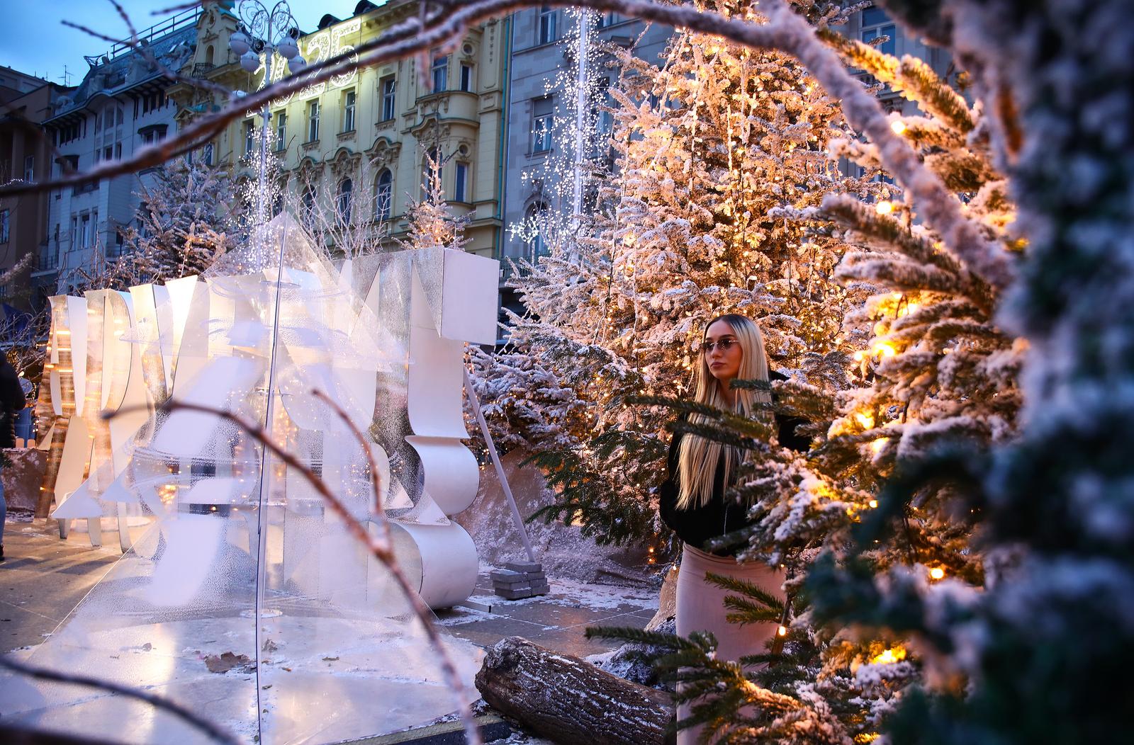 Zagrebački Advent na Trgu bana Jelačića