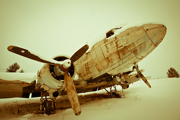 Priča zaboravljenog aviona u Otočcu, foto: Leo Banic