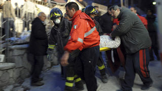 Potres u LAquili (Foto: lastampa.it)