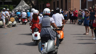 Spektakularni defile vespaša, foto: Vinko Pešić Spektakularni defile vespaša, foto: Vinko Pešić