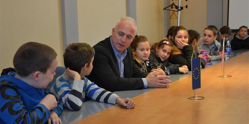 36% županijskog proračuna izdvaja se za obrazovanje 36% županijskog proračuna izdvaja se za obrazovanje