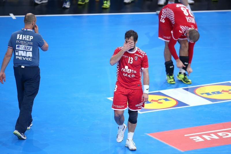 Tuga hrvatskih rukometaša nakon šokantnog poraza od Slovenije