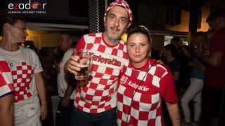 Čudesna noć: Velika fešta ulicama Zadra nakon plasmana Vatrenih u finale SP Čudesna noć: Velika fešta ulicama Zadra nakon plasmana Vatrenih u finale SP