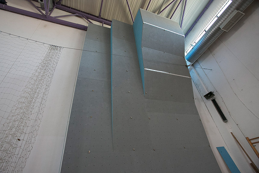 Penjačka stijena u bibinjskoj sportskoj dvorani, Foto: Leo Banić Penjačka stijena u bibinjskoj sportskoj dvorani, Foto: Leo Banić