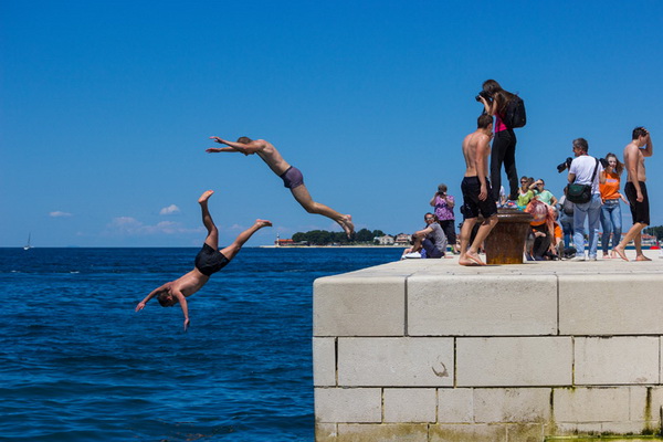 Ludijada maturanata na zadarskoj rivi 17. svibnja 2016. Foto: Bojan Bogdanić