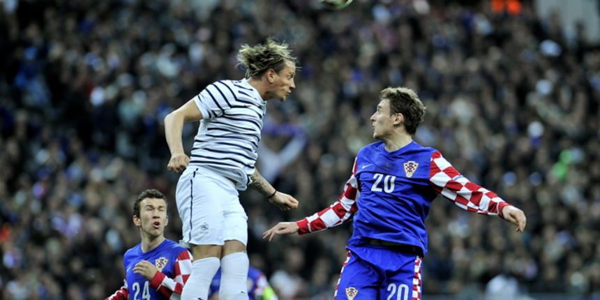 Pariz, 290311.
Stade de France.
Prijateljska nogometna utakmica izmedju reprezentacije Francuske i Hrvatske.
Na slici: Nikica Jelavic i Mexes Philippe.
Foto: Boris Kovacev / CROPIX Pariz, 290311.
Stade de France.
Prijateljska nogometna utakmica izmedju reprezentacije Francuske i Hrvatske.
Na slici: Nikica Jelavic i Mexes Philippe.
Foto: Boris Kovacev / CROPIX
