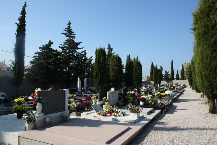 Blagdan Svih Svetih na groblju Belafuža 1. studenog 2011, Foto: Mladen Malik Blagdan Svih Svetih na groblju Belafuža 1. studenog 2011, Foto: Mladen Malik