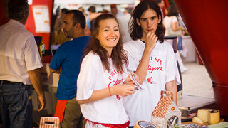 “Kupujmo hrvatsko” i “Vrijedne ruke” (foto:Saša Čuka) “Kupujmo hrvatsko” i “Vrijedne ruke” (foto:Saša Čuka)