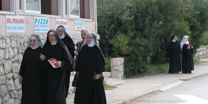 Susret benediktinki u Pagu (foto: J.Portada) Susret benediktinki u Pagu (foto: J.Portada)