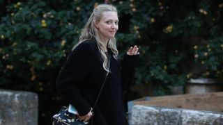 Amanda Seyfried u šetnji Visom tijekom stanke snimanja Mamma Mia 2