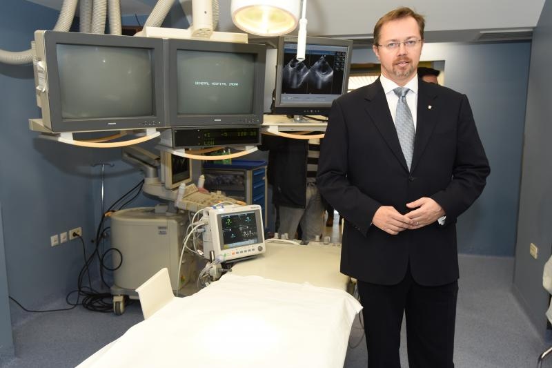 U Općoj bolnici Zadar svečano otvorena nova angio sala donacija dr. Freidoona Ghazija. Foto: Dino Stanin/PIXSELL U Općoj bolnici Zadar svečano otvorena nova angio sala donacija dr. Freidoona Ghazija. Foto: Dino Stanin/PIXSELL