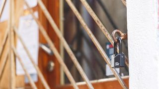 Zatvorene butige i poluprazan zadarski Poluotok Zatvorene butige i poluprazan zadarski Poluotok