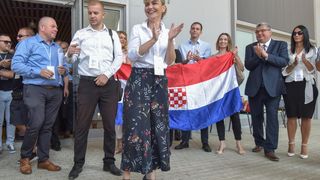 Bruna Esih u Zadru izabrana za predsjednicu Neovisnih za Hrvatsku Bruna Esih u Zadru izabrana za predsjednicu Neovisnih za Hrvatsku