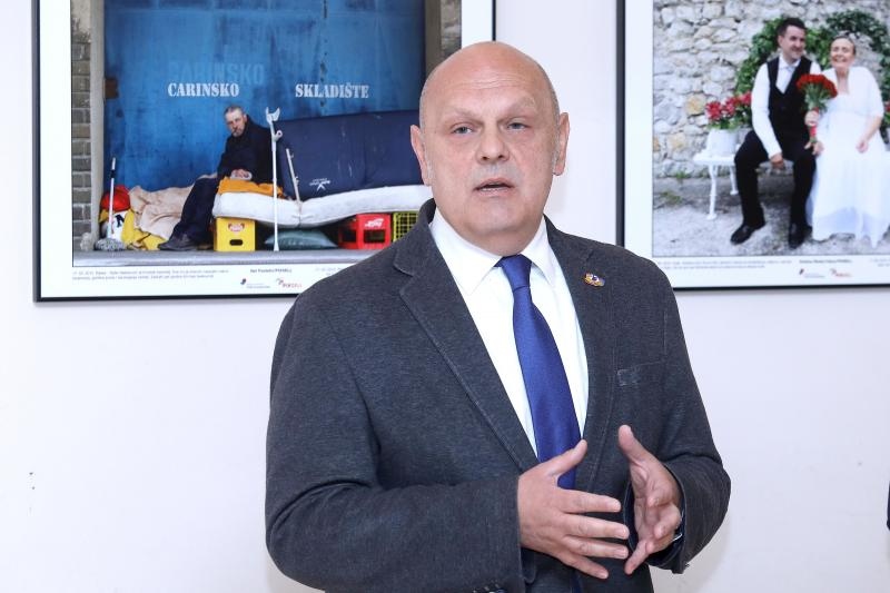 Otvorenje izložbe fotografija “U objektivu: Svakodnevica ljudskih prava” Otvorenje izložbe fotografija “U objektivu: Svakodnevica ljudskih prava”