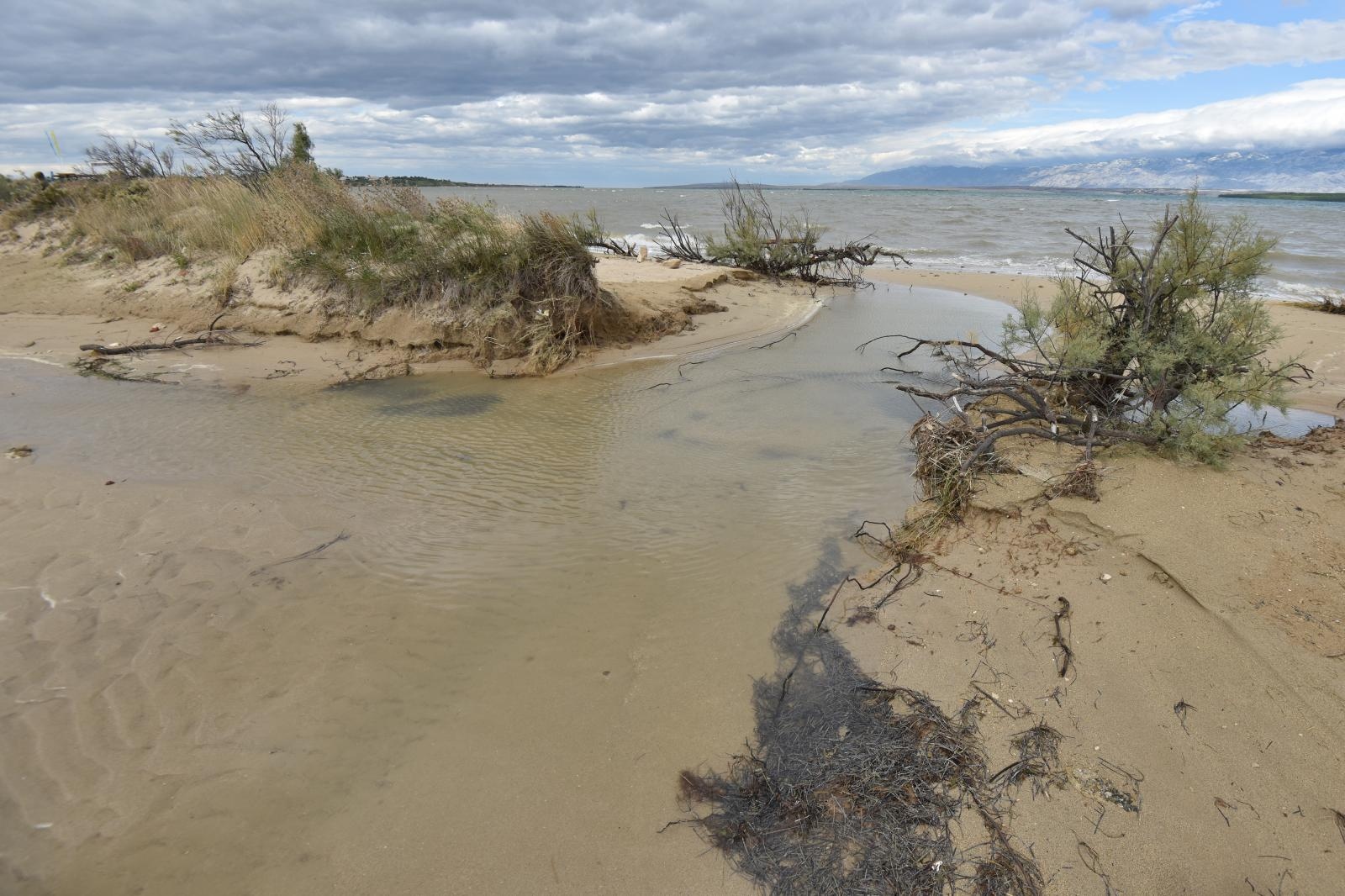 Čuvena ninska plaža Ždrijac teško stradala u poplavi