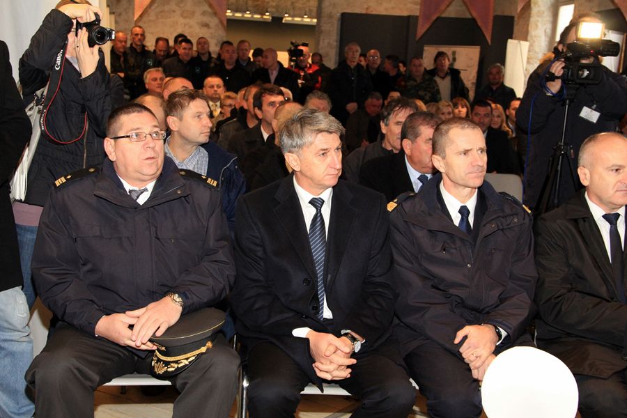 Kneževa palača: Izložba “Tragovi prošlosti na vratima sadašnjosti” Kneževa palača: Izložba “Tragovi prošlosti na vratima sadašnjosti”