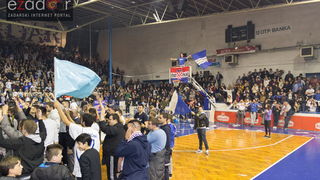 Humanitarno gledanje utakmice Zadar-Cibona (85-84) u Jazinama Humanitarno gledanje utakmice Zadar-Cibona (85-84) u Jazinama