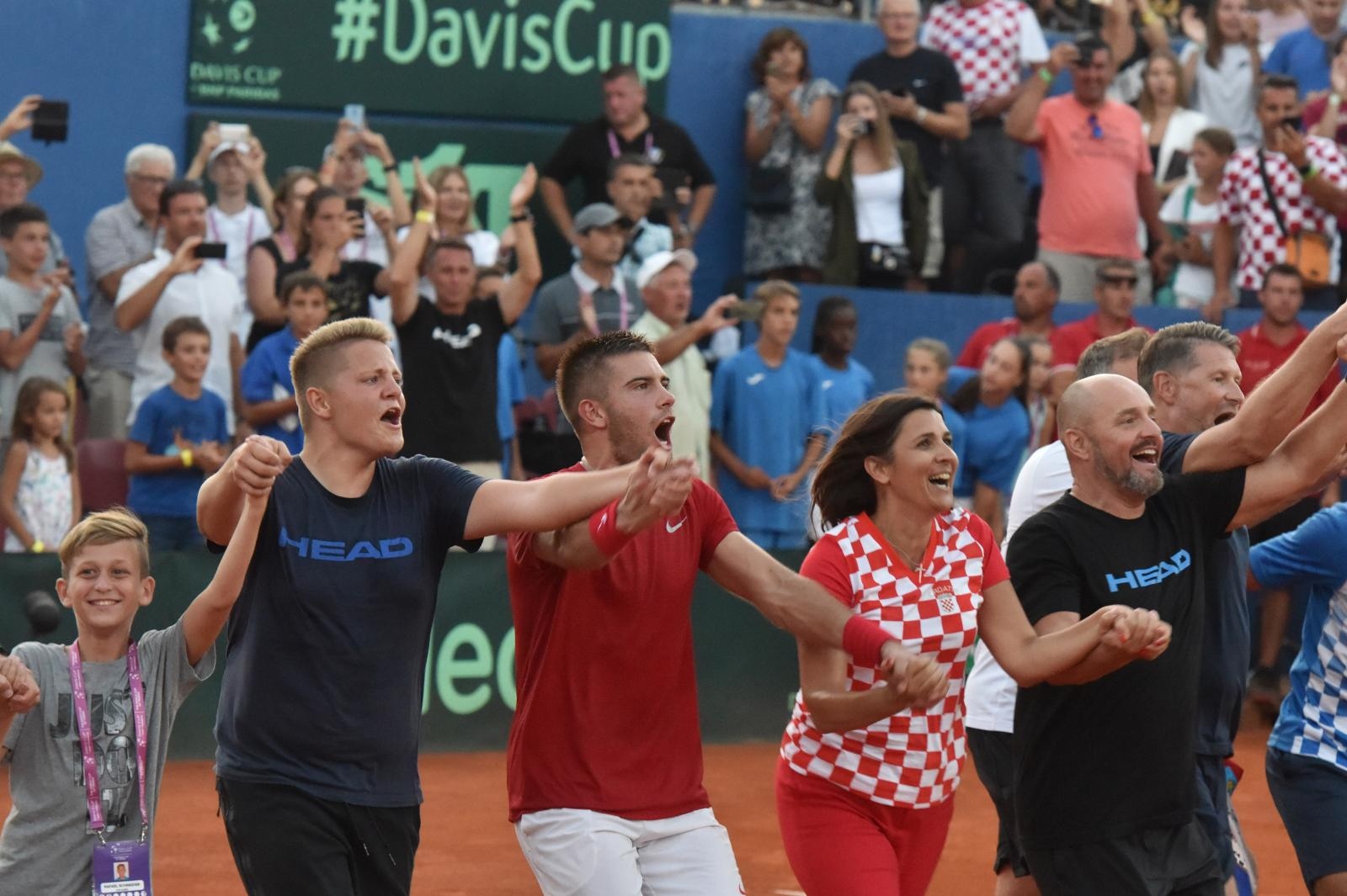 Slavlje hrvatskih tenisača nakon pobjede nad SAD-om Slavlje hrvatskih tenisača nakon pobjede nad SAD-om