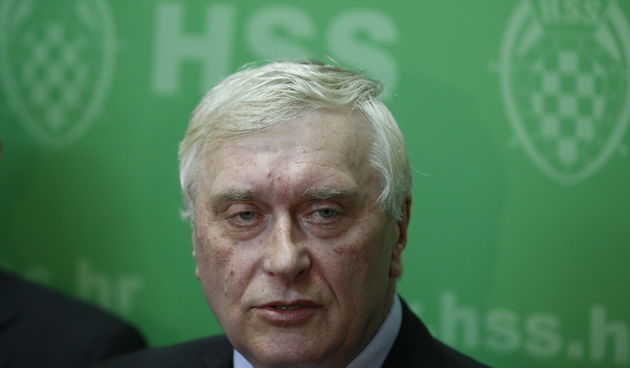 Zadar, 101210.
Press konferencija predsjednika HSS-a Josipa Friscica u prostorijama HSS-a u Zadru.
Foto: Jure Miskovic / CROPIX