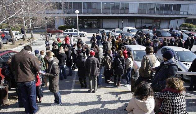 Studenti ispred Filozofskog fakulteta u Zagrebu (foto: Nenad Dugi/CROPIX)