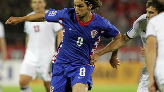 Minsk, 120809.
Stadion Dinamo Minsk
Kvalifikacijska nogometna utakmica za Svjetsko nogometno prvenstvo 2010. Bjelorusija – Hrvatska.
Na fotografiji: Niko Kranjcar.
Foto : Jakov Prkic / Cropix Minsk, 120809.
Stadion Dinamo Minsk
Kvalifikacijska nogometna utakmica za Svjetsko nogometno prvenstvo 2010. Bjelorusija – Hrvatska.
Na fotografiji: Niko Kranjcar.
Foto : Jakov Prkic / Cropix