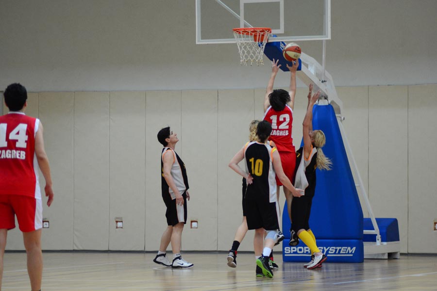 3. OTP masters veterana, Ž 40+: Split – Novi Sad 47-35, Foto: Iva Perinčić 3. OTP masters veterana, Ž 40+: Split – Novi Sad 47-35, Foto: Iva Perinčić