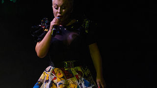 Mještani Bibinja sinoć su uživali u vrhunskom koncertu grupe Colonija na sportskom centru Crljenica Mještani Bibinja sinoć su uživali u vrhunskom koncertu grupe Colonija na sportskom centru Crljenica