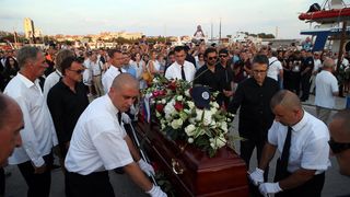 Split dostojanstveno na posljednju plovidbu ispratio legendu Olivera Dragojevića