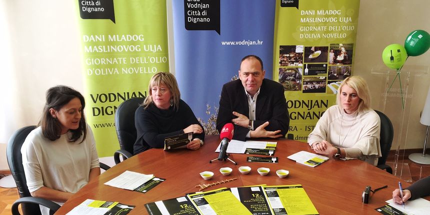 Image 380643 (auto) Image 380643 (auto)