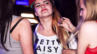 Subota u zagrebačkom Aquariusu protekla je u zagrijavanju za Moonsplash festival koji će se u zrćanskom Aquariusu održati od 11. do 13. kolovoza. Na Moonsplashu će nastupiti planetarne zvijezde elektroničke glazbe: Benny Benassi, Merk & Kremont, Dimitri V Subota u zagrebačkom Aquariusu protekla je u zagrijavanju za Moonsplash festival koji će se u zrćanskom Aquariusu održati od 11. do 13. kolovoza. Na Moonsplashu će nastupiti planetarne zvijezde elektroničke glazbe: Benny Benassi, Merk & Kremont, Dimitri V