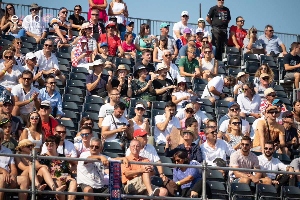 Davis Cup: Vruća navijačka atmosfera u meču Ćilića i Querreya