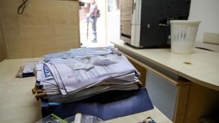 Obrovac: Poplava se polako povlači, stanovnici spašavaju stvari iz domova