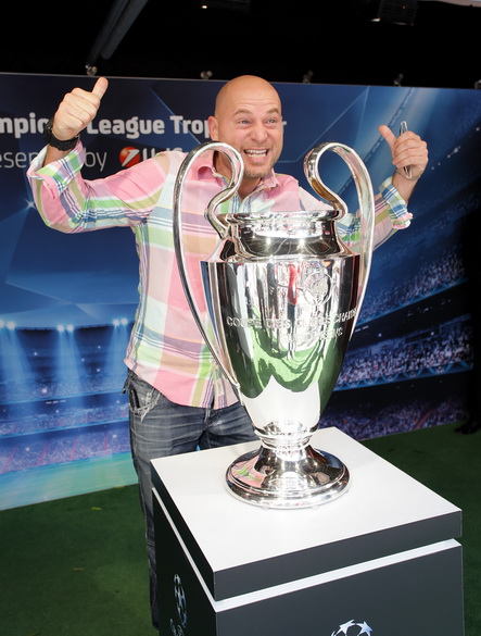 Tarik Filipović, Mila Horvat i Renata Sopek na predstavljanju trofeja Lige prvaka Tarik Filipović, Mila Horvat i Renata Sopek na predstavljanju trofeja Lige prvaka