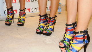 Vodice, 110611.
Obala Vladimira Natora.
Posljednja vecer CMC -a u Vodicama.
Na slici: cipelice clanica grupe Feminem.
Foto: Marija Mihic / CROPIX