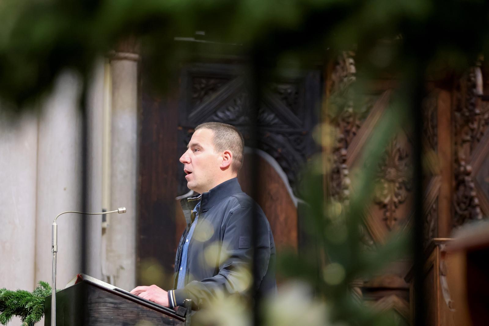 Nadbiskup Milan Zgrablić predvodio je misu na Božić u katedrali svete Stošije