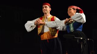 Nastup ansambla Lado ispred crkve sv. Marije ; foto Iva Perinčić Nastup ansambla Lado ispred crkve sv. Marije ; foto Iva Perinčić